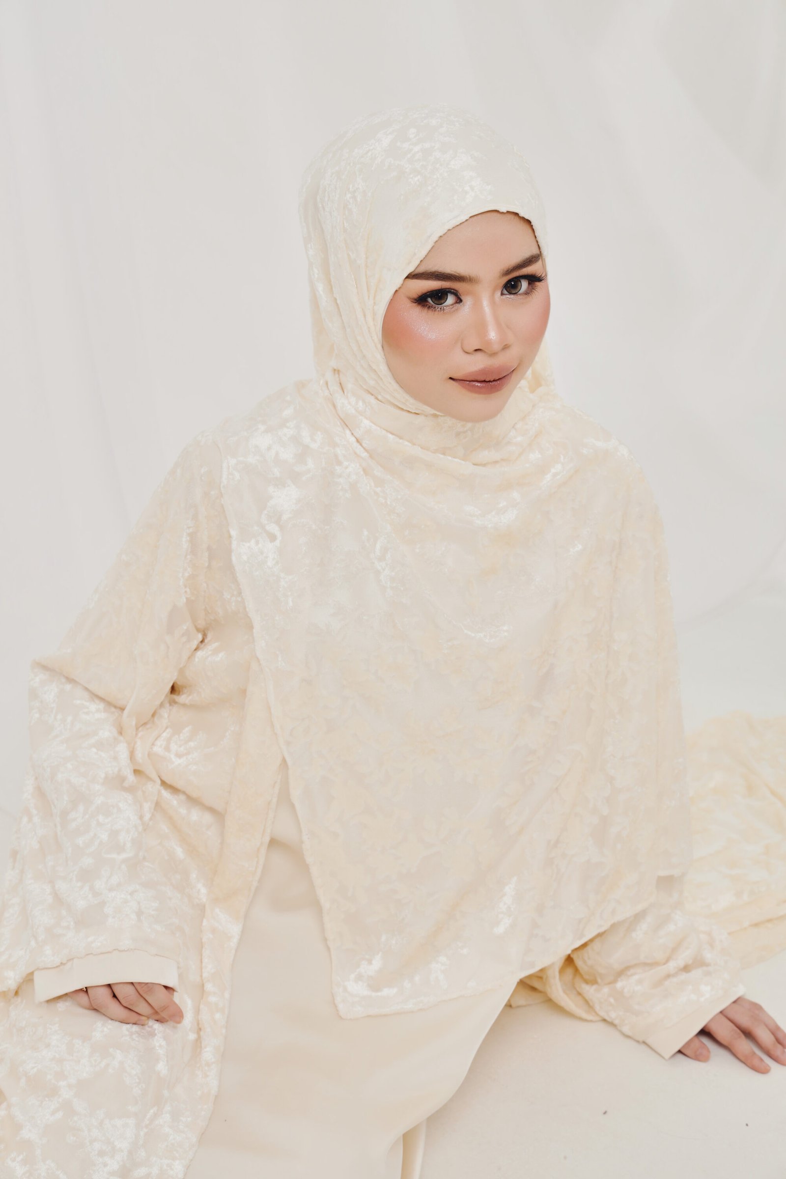 SHARIFÁH ABAYA - ⁠PORCELAIN