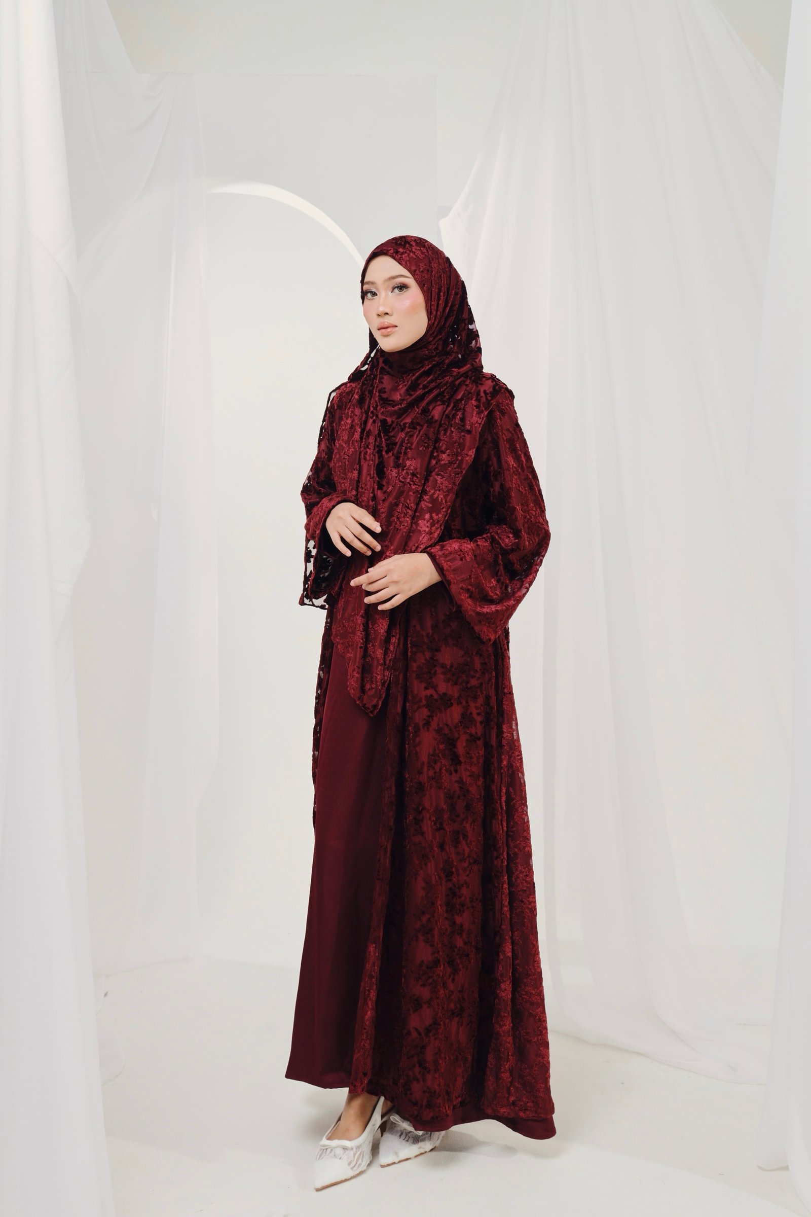 SHARIFÁH ABAYA - RUBY