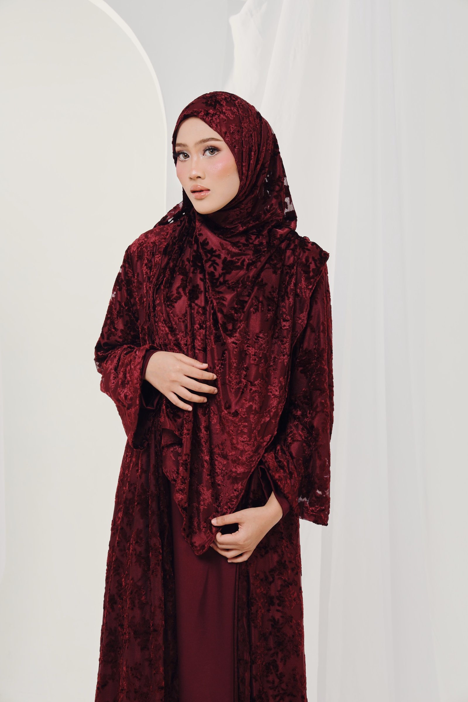 SHARIFÁH ABAYA - RUBY