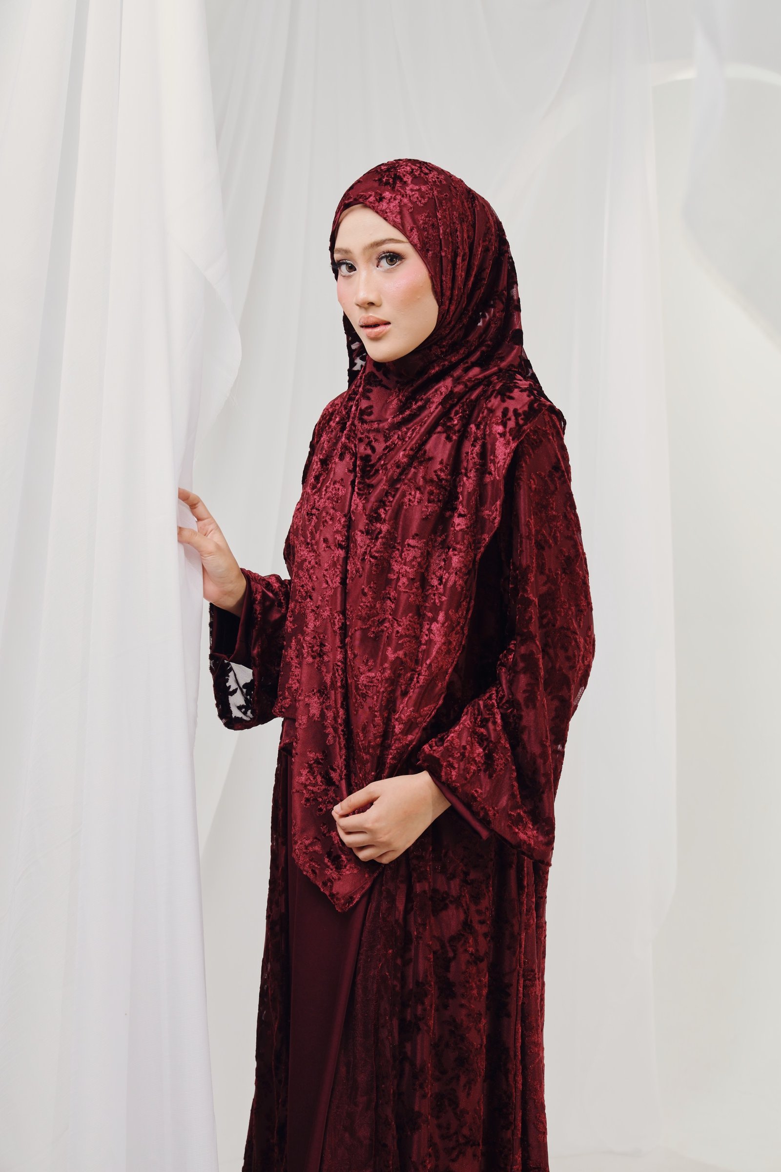 SHARIFÁH ABAYA - RUBY