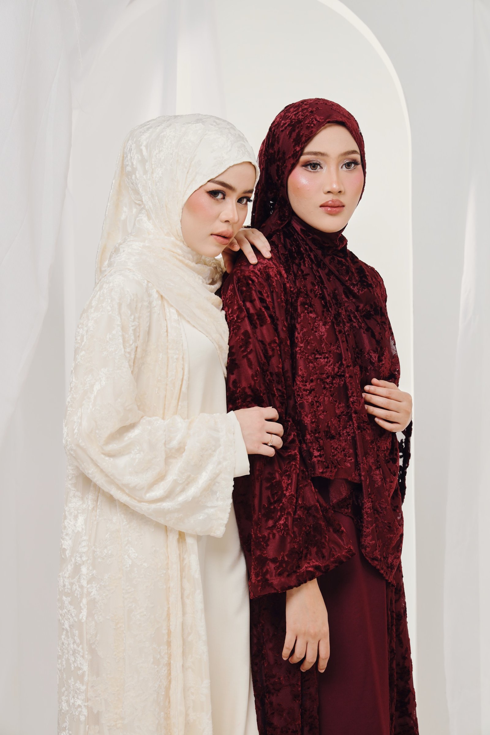 SHARIFÁH ABAYA - RUBY